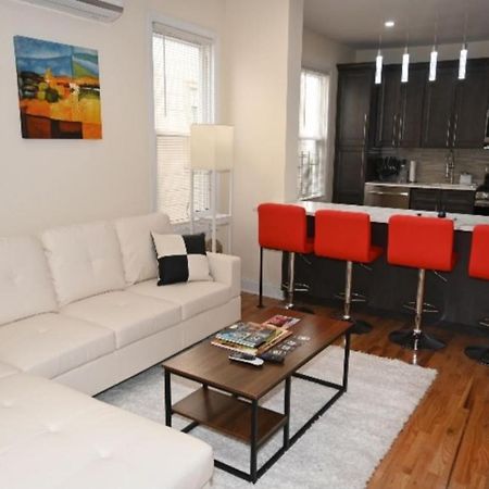 Ooohlala! 2 Beds And 2 Full Baths W/Free Parking Lejlighed Newark Eksteriør billede