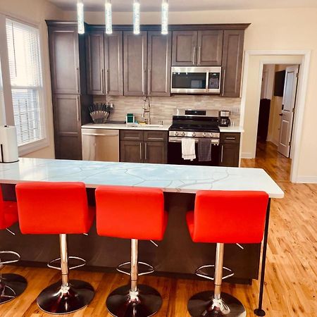 Ooohlala! 2 Beds And 2 Full Baths W/Free Parking Lejlighed Newark Eksteriør billede