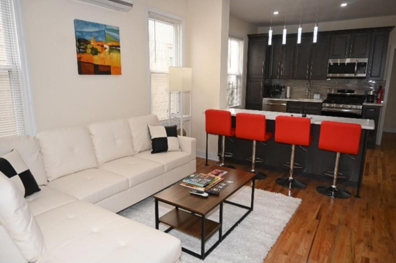 Ooohlala! 2 Beds And 2 Full Baths W/Free Parking Lejlighed Newark Eksteriør billede