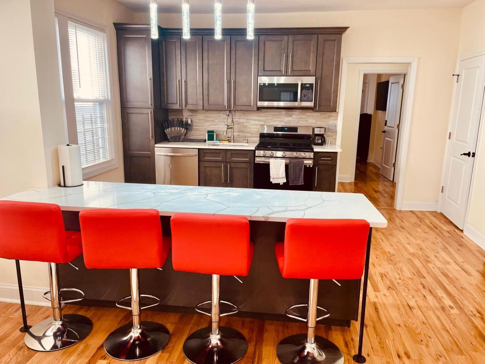 Ooohlala! 2 Beds And 2 Full Baths W/Free Parking Lejlighed Newark Eksteriør billede