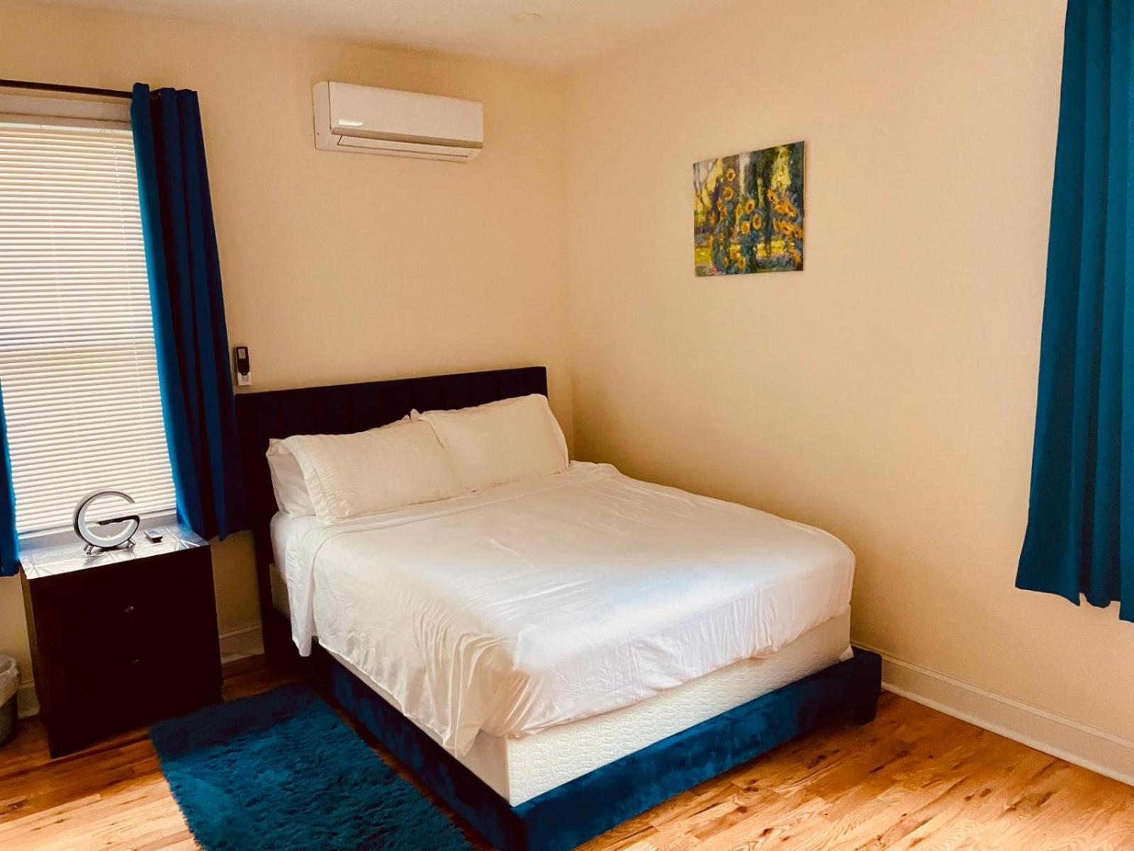 Ooohlala! 2 Beds And 2 Full Baths W/Free Parking Lejlighed Newark Eksteriør billede