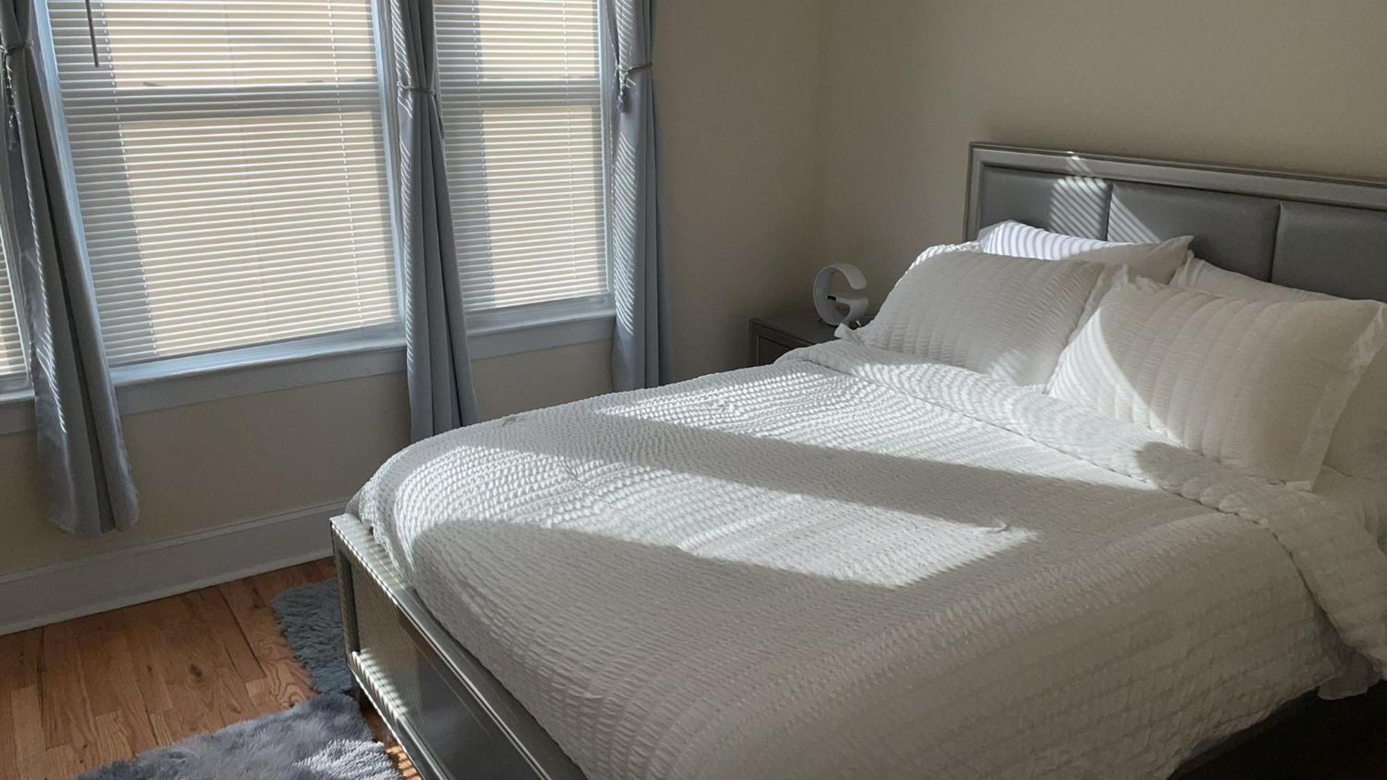 Ooohlala! 2 Beds And 2 Full Baths W/Free Parking Lejlighed Newark Eksteriør billede