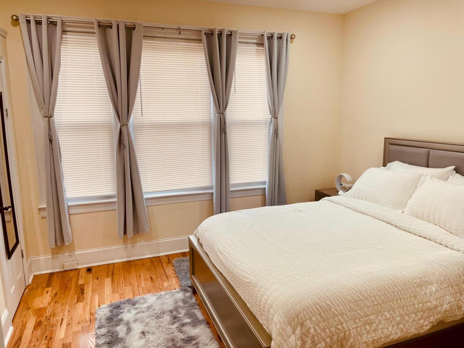 Ooohlala! 2 Beds And 2 Full Baths W/Free Parking Lejlighed Newark Eksteriør billede