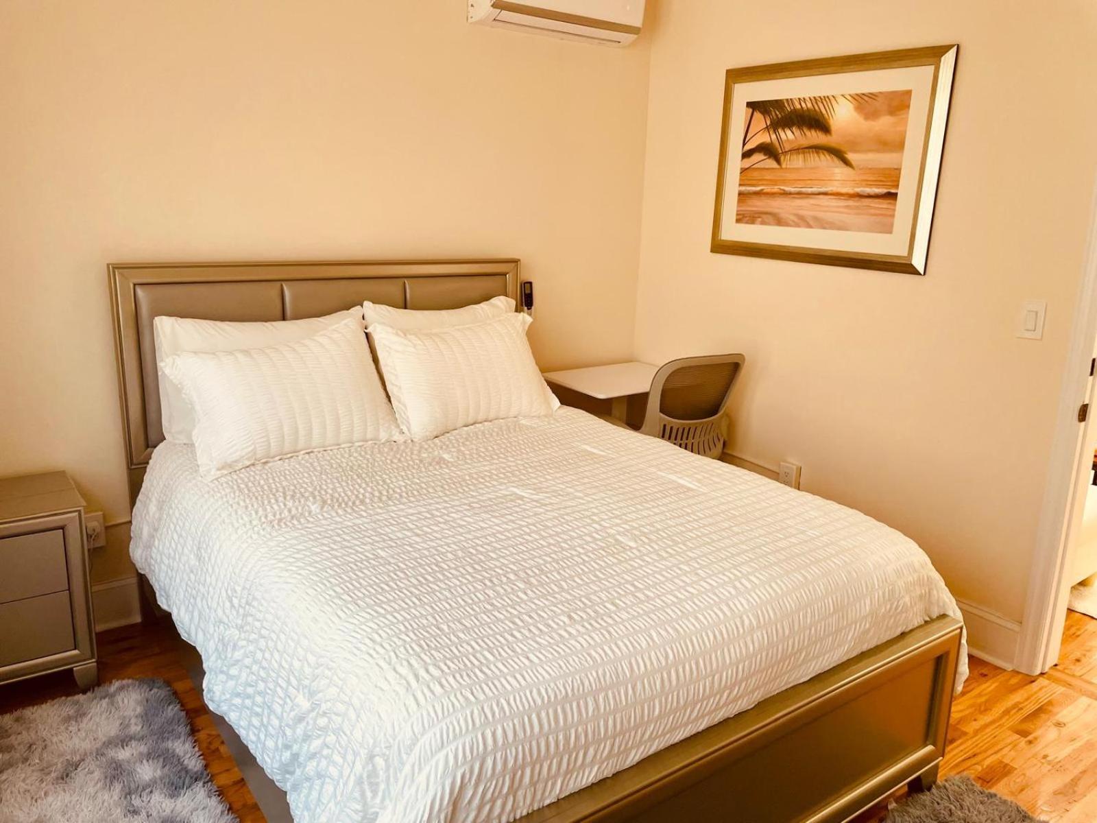 Ooohlala! 2 Beds And 2 Full Baths W/Free Parking Lejlighed Newark Eksteriør billede