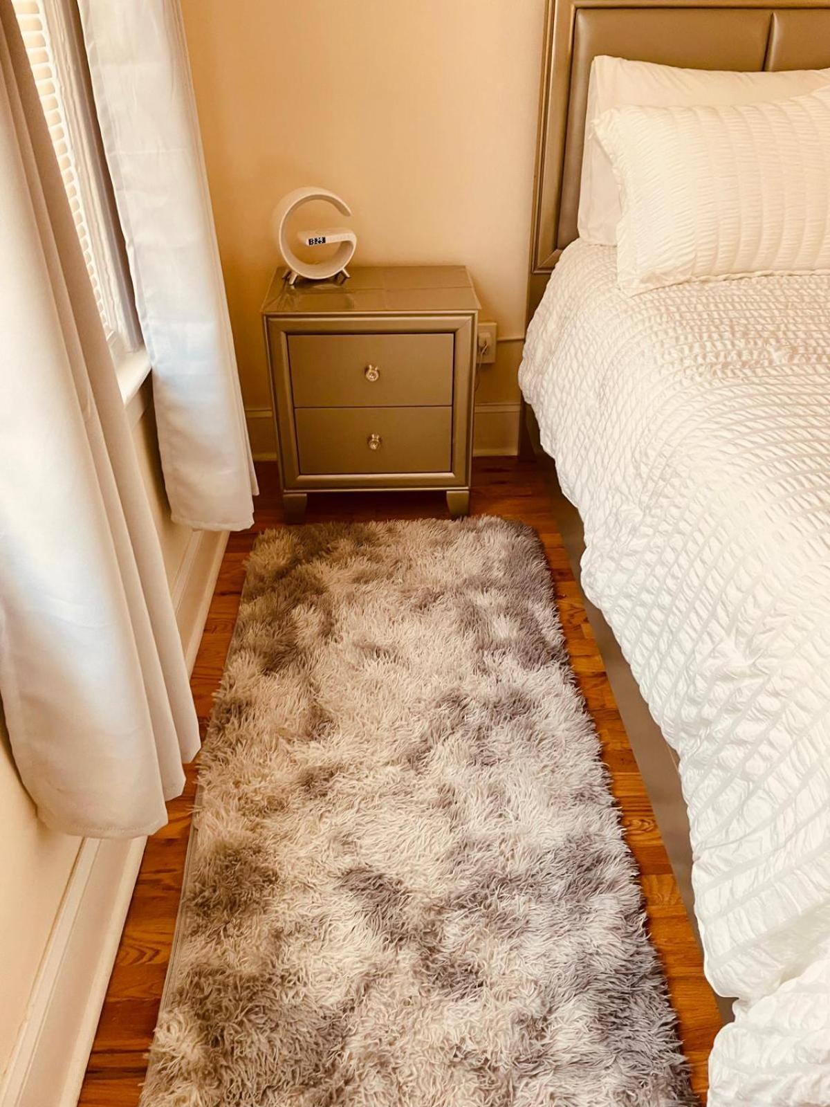 Ooohlala! 2 Beds And 2 Full Baths W/Free Parking Lejlighed Newark Eksteriør billede
