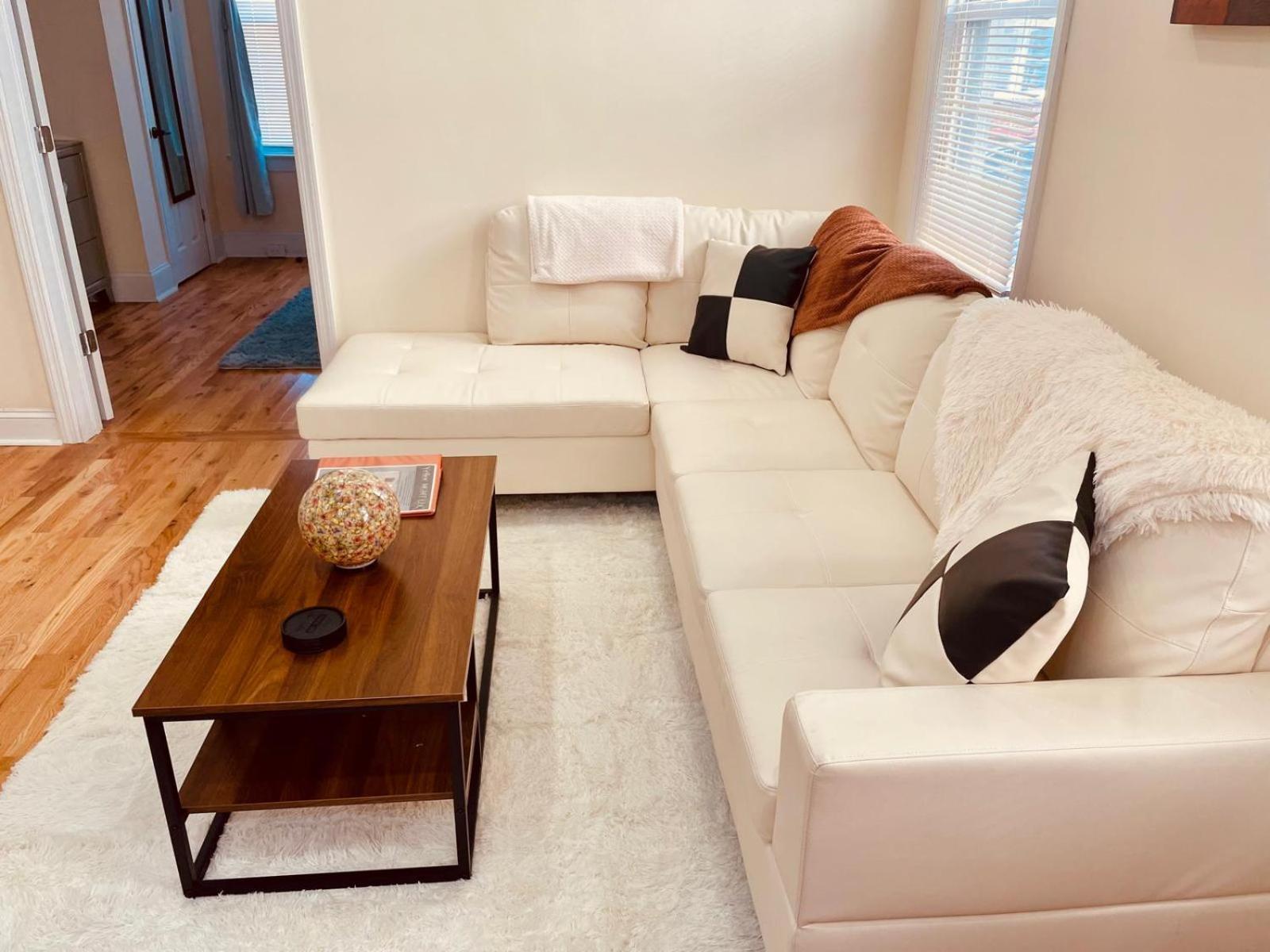 Ooohlala! 2 Beds And 2 Full Baths W/Free Parking Lejlighed Newark Eksteriør billede