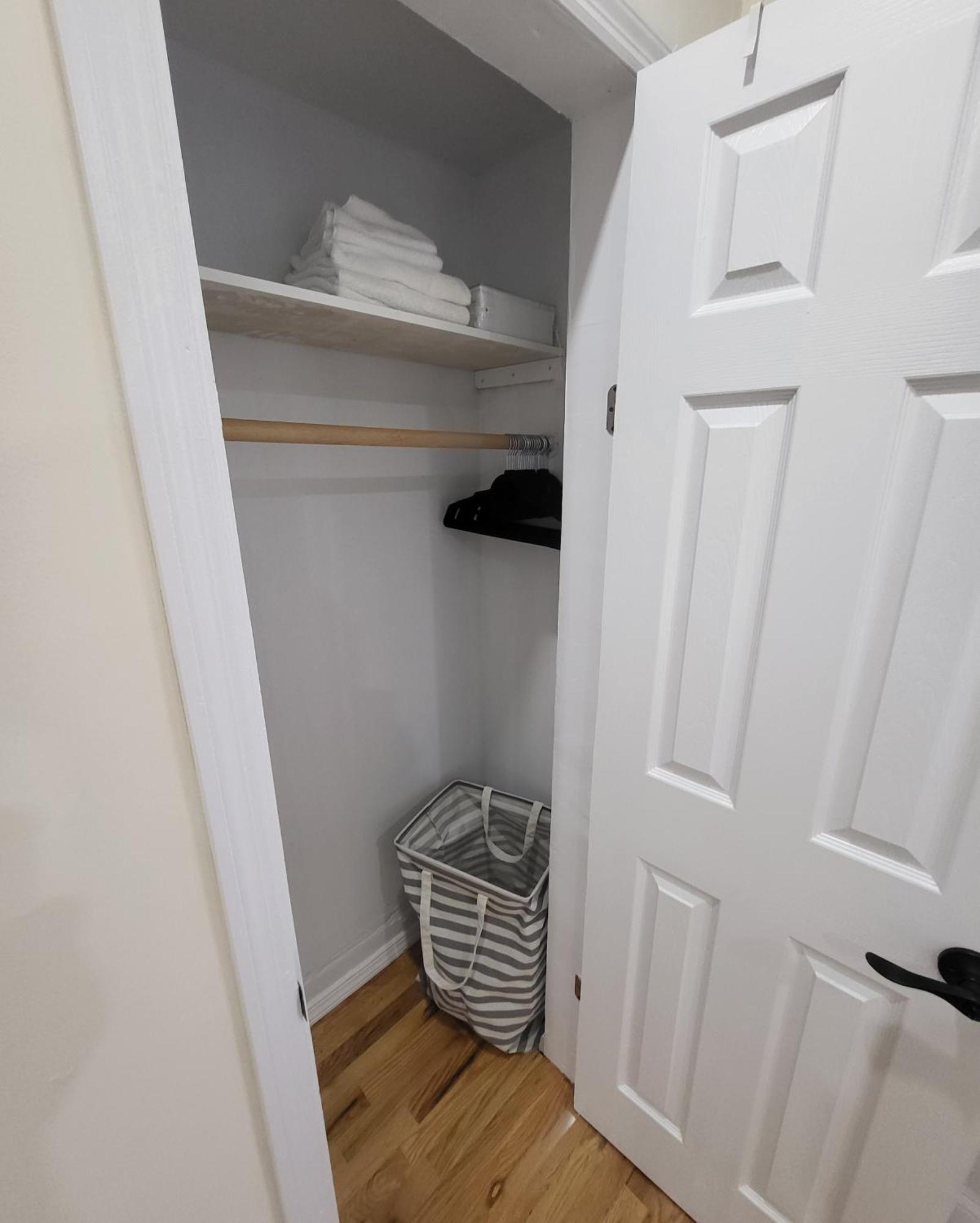 Ooohlala! 2 Beds And 2 Full Baths W/Free Parking Lejlighed Newark Eksteriør billede